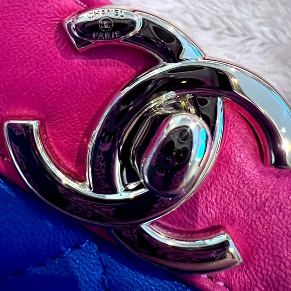 CHANEL ~ Large 31 Shopping Bag - 100% Authentication Inculded - Picture 10 of 16